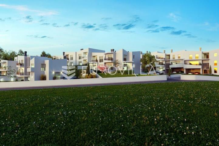 Istra, Pula, ekskluzivno građevinsko zemljište s dozvolama za 10 modernih zgrada, top lokacija