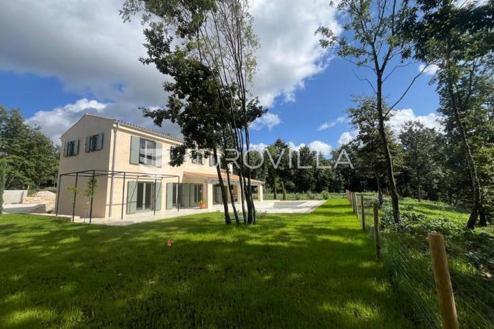 Istra, Gračišće predivna vila s bazenom u potpunoj prirodi NOVOGRADNJA