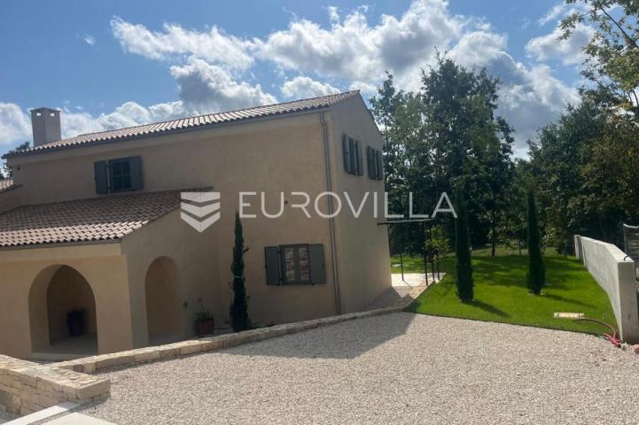 Istra, Gračišće predivna vila s bazenom u potpunoj prirodi NOVOGRADNJA