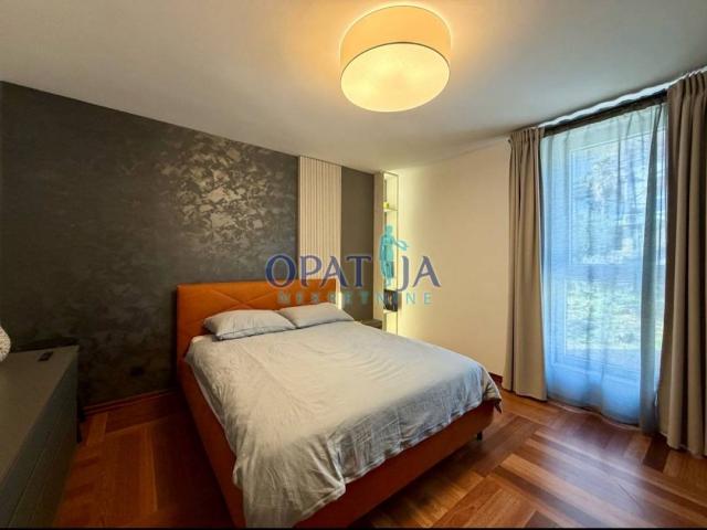 Opatija - luksuzni 2 sobni apartman s balkonom i prekrasnim pogledom na more