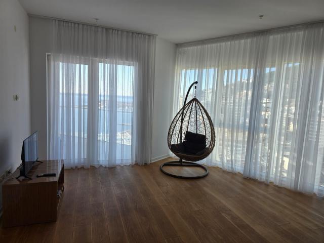 Dvosoban stan 104m2 sa pogledom na more, Tre Canne, Budva (Bez plaćanja poreza na prenos od 3%)