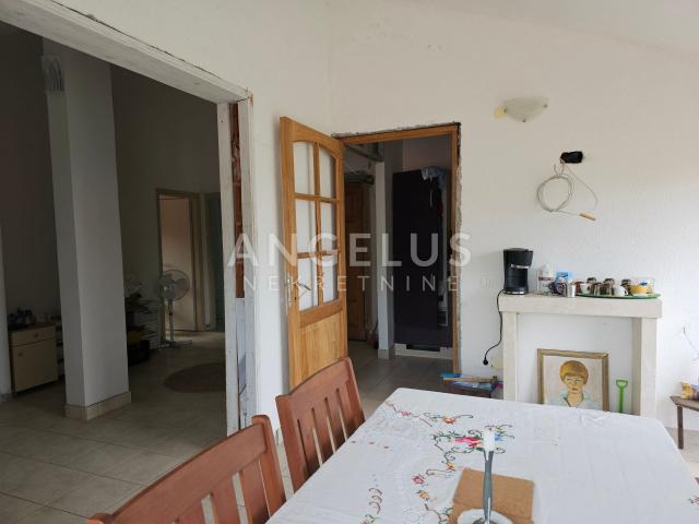 Šolta, Maslinica - samostojeća kuća blizu mora
