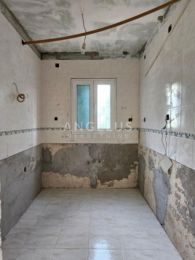 Šolta, Maslinica - samostojeća kuća blizu mora