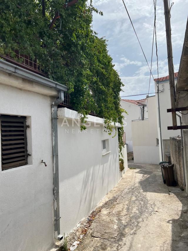 Čiovo Slatine - kuća, apartman i spremište za brod PRODAJA