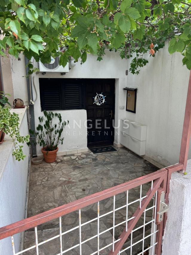 Čiovo Slatine - kuća, apartman i spremište za brod PRODAJA