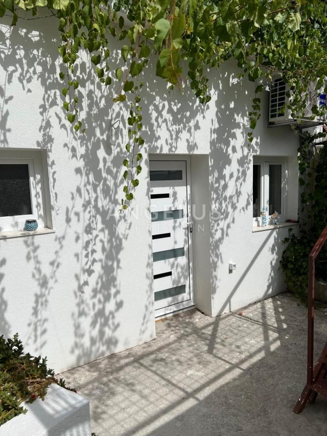 Čiovo Slatine - kuća, apartman i spremište za brod PRODAJA