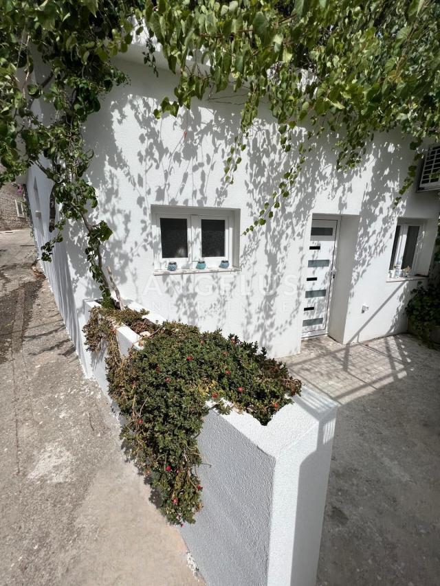 Čiovo Slatine - kuća, apartman i spremište za brod PRODAJA