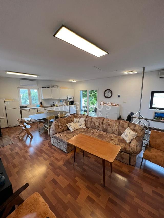 Čiovo Slatine - kuća, apartman i spremište za brod PRODAJA