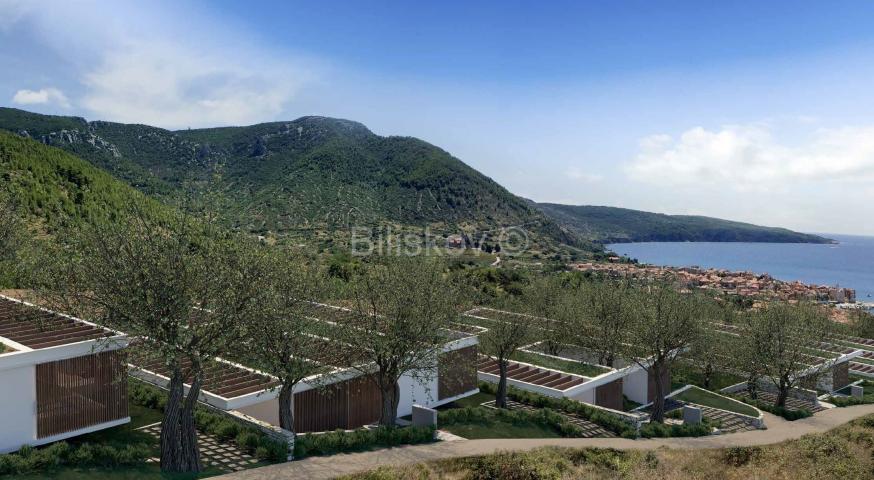 Prodaja, Vis, Komiža  građevinsko zemljište površine 960 m2, s dozvolom 