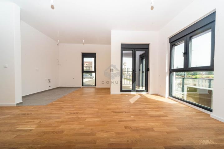 Jednosoban stan 50m2 + dvorište 20m2 + parking, Zabjelo - Podgorica