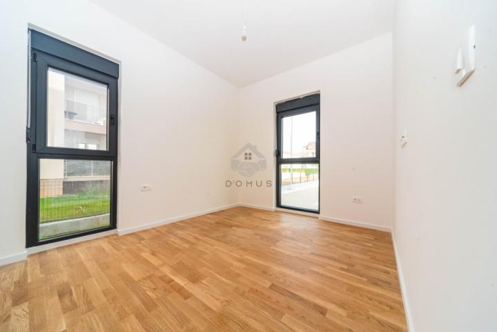 Jednosoban stan 50m2 + dvorište 20m2 + parking, Zabjelo - Podgorica