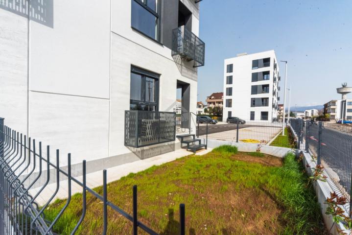 Jednosoban stan 50m2 + dvorište 20m2 + parking, Zabjelo - Podgorica
