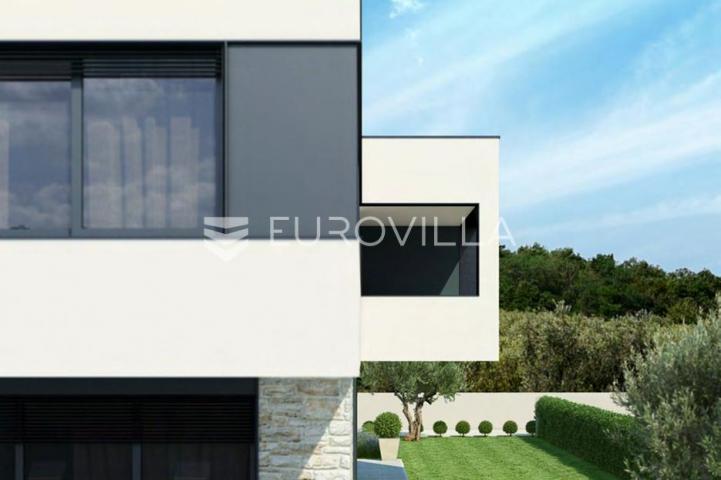 Istra, Poreč, moderna vila u izgradnji s pogledom na more