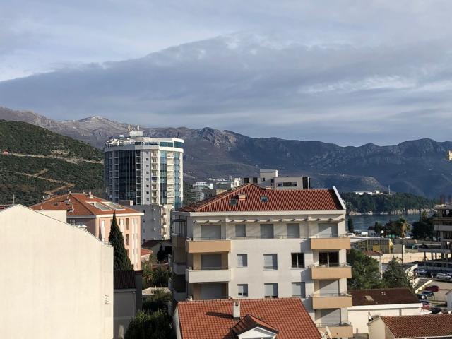 Apartment, 2 bedrooms, Budva, Center - 275,000 euros