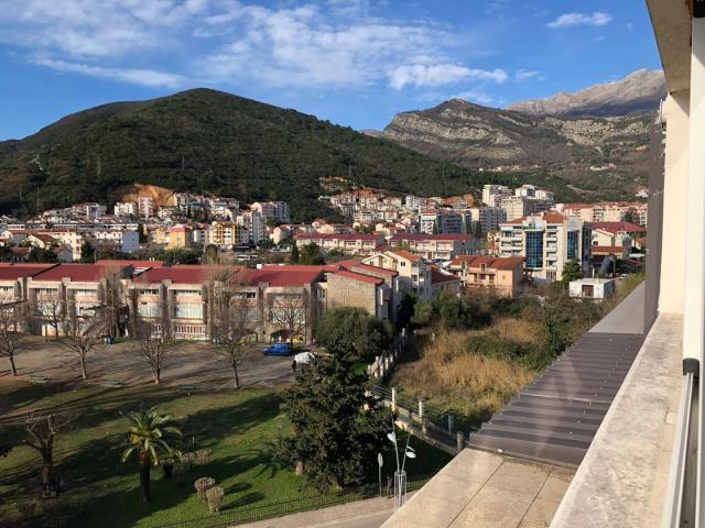 Apartment, 2 bedrooms, Budva, Center - 275,000 euros