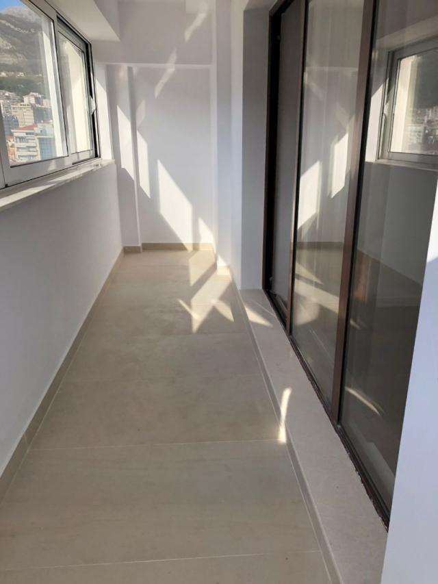 Apartment, 2 bedrooms, Budva, Center - 275,000 euros