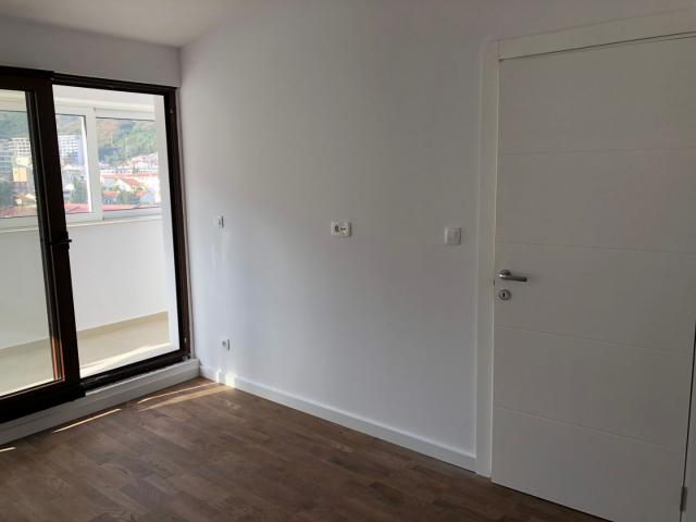 Apartment, 2 bedrooms, Budva, Center - 275,000 euros