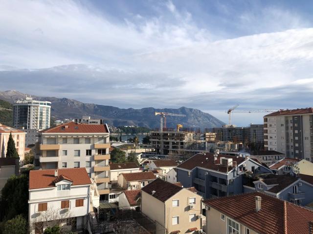 Apartment, 2 bedrooms, Budva, Center - 275,000 euros