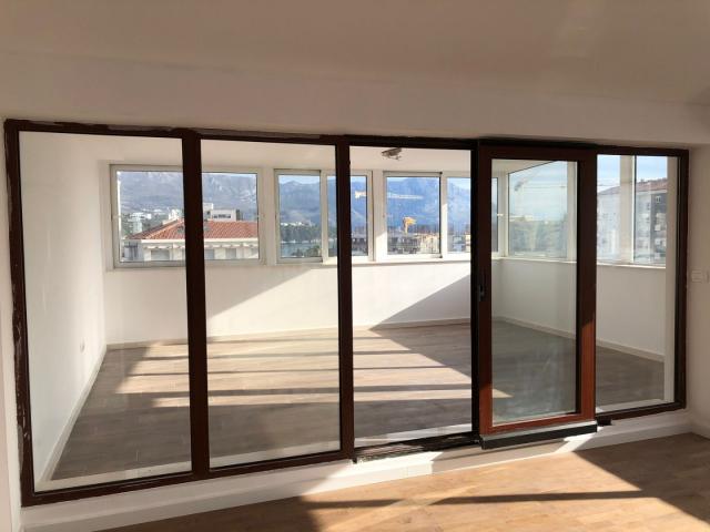 Apartment, 2 bedrooms, Budva, Center - 275,000 euros