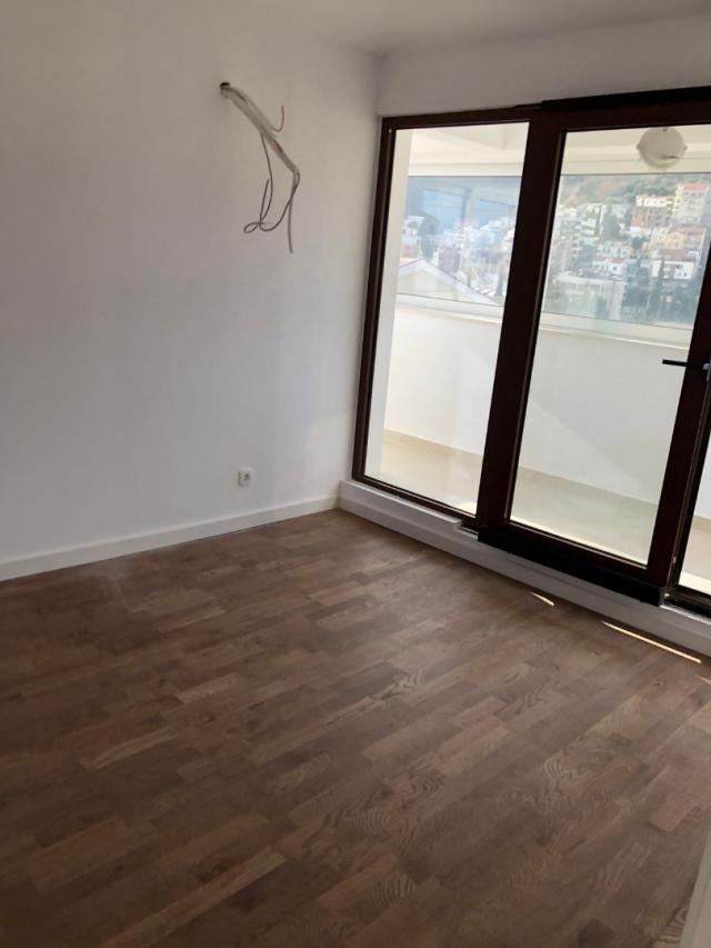 Apartment, 2 bedrooms, Budva, Center - 275,000 euros