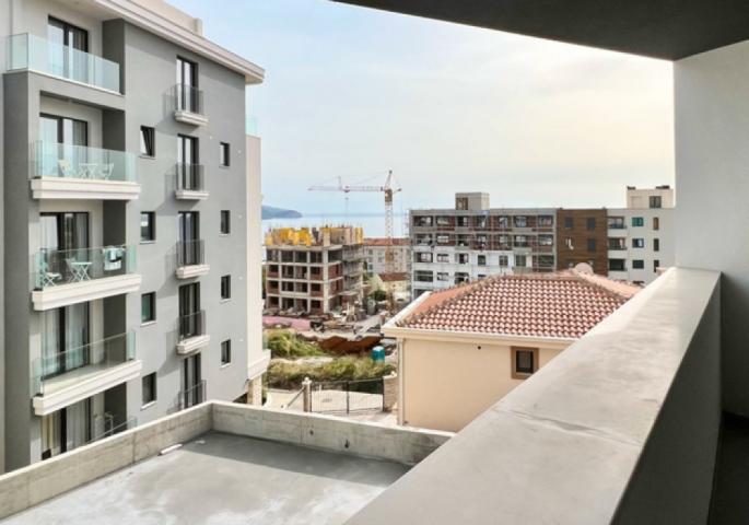 Budva Riviera, Becici district. New residential complex in a popular area. 