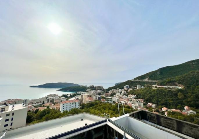 Budva Riviera, Becici district. New residential complex in a popular area. 