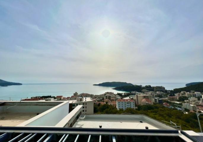 Budva Riviera, Becici district. New residential complex in a popular area. 