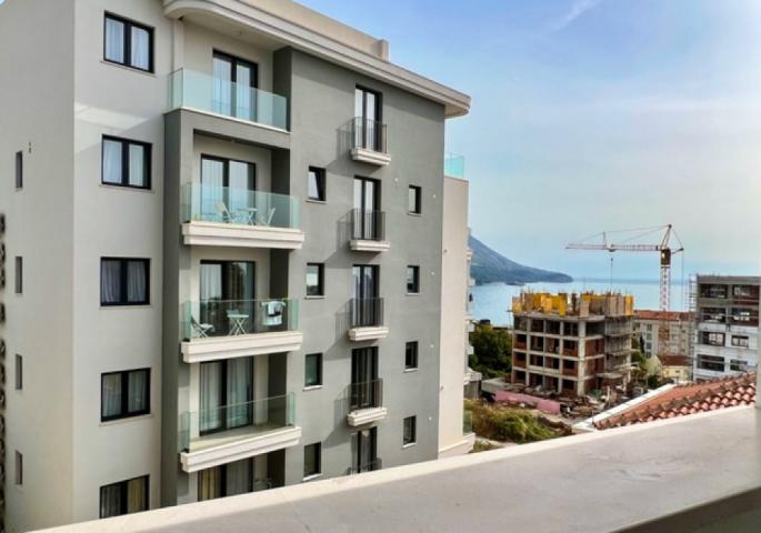Budva Riviera, Becici district. New residential complex in a popular area. 