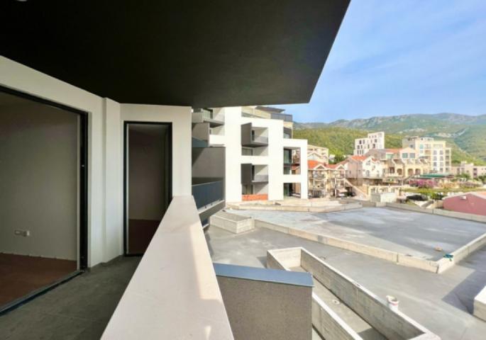 Budva Riviera, Becici district. New residential complex in a popular area. 