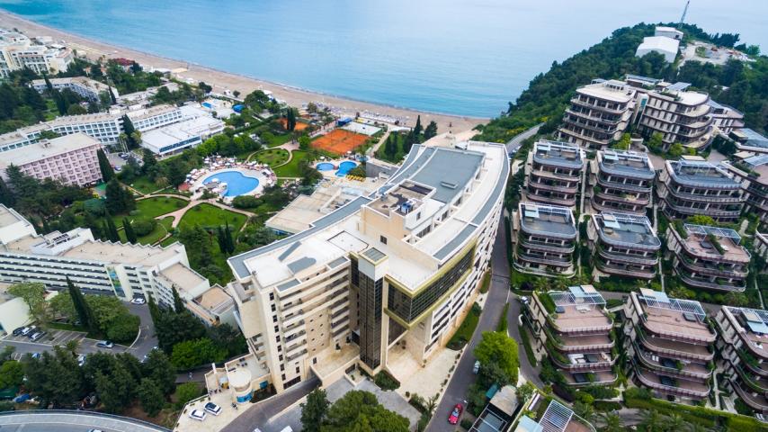 Apartment with panoramic sea view, Becici, 388 800 EUR