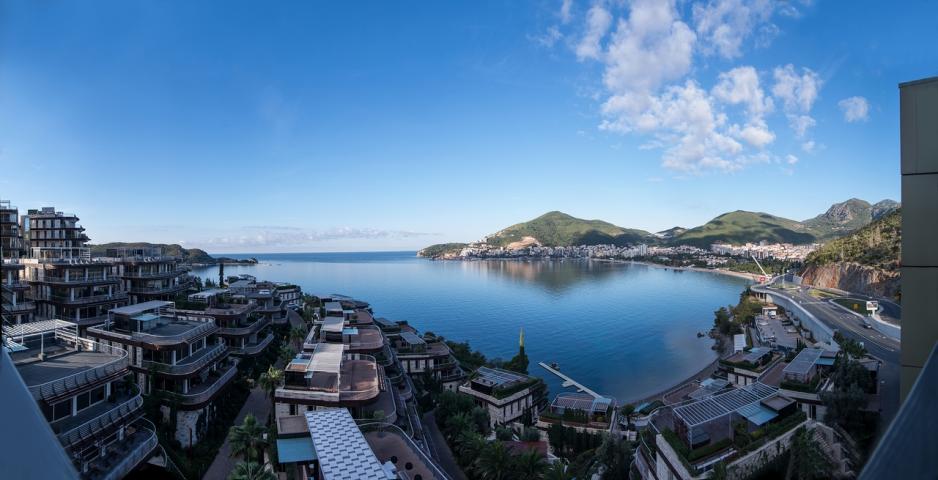 Apartment with panoramic sea view, Becici, 388 800 EUR