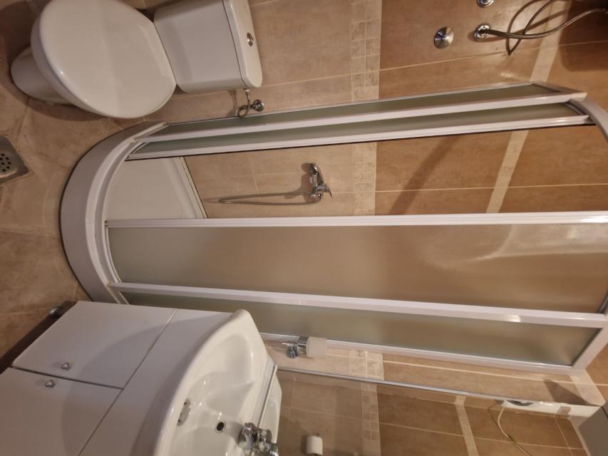 Two-storey mini-hotel in the flat part of Sutomore