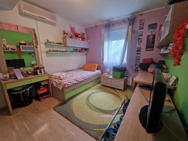 Two-storey mini-hotel in the flat part of Sutomore