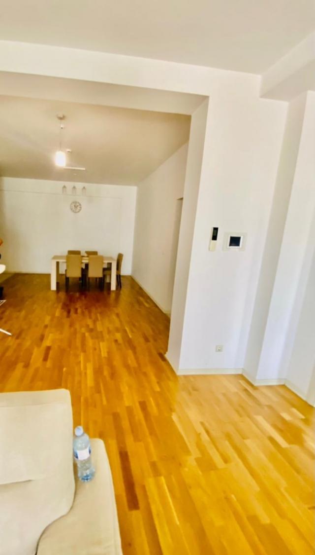 2 bedroom apartment with sea view in complex 