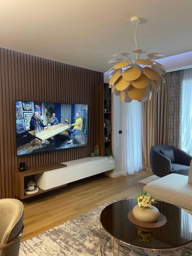 Stylish 3 bedroom apartment with sea view, complex with swimming pool in Becici
