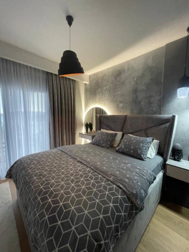 Stylish 3 bedroom apartment with sea view, complex with swimming pool in Becici