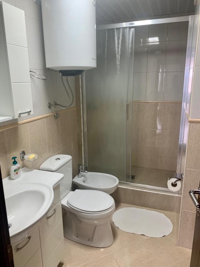 Spacious two bedroom apartment in the Rosemary complex, Petrovac