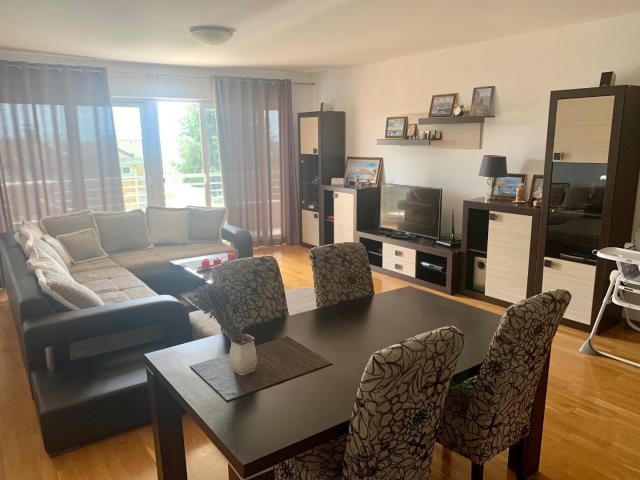 Spacious two bedroom apartment in the Rosemary complex, Petrovac