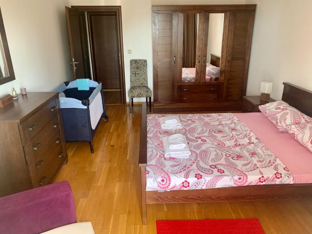 Spacious two bedroom apartment in the Rosemary complex, Petrovac