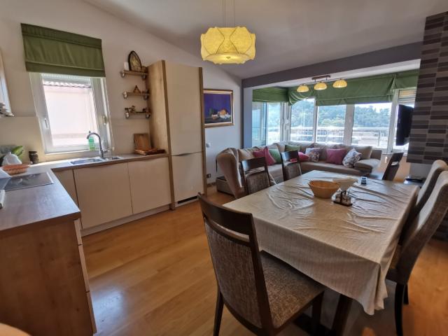 An apartment with a sea view in Petrovac is offered for sale. 
