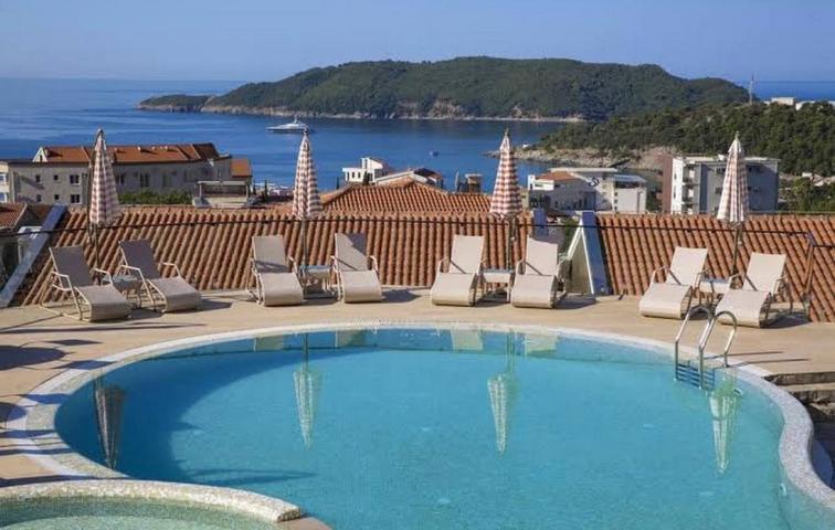 Sale of apartment in a new building with sea view, Becici
