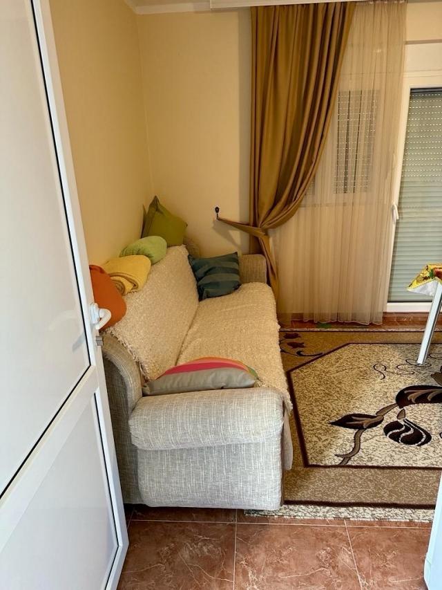 Three-storey house with two apartments in Utjeha, Montenegro - 120,000 euros