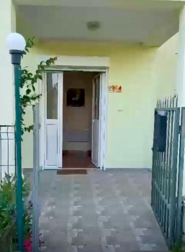 Three-storey house with two apartments in Utjeha, Montenegro - 120,000 euros