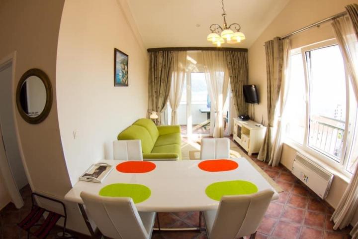 Hotel in Becici 17 apartments