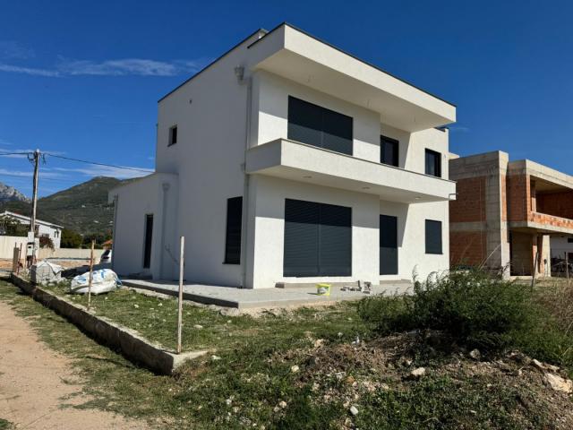 A modern villa at the final stage of construction in Bar, Polje district is offered for sale. 