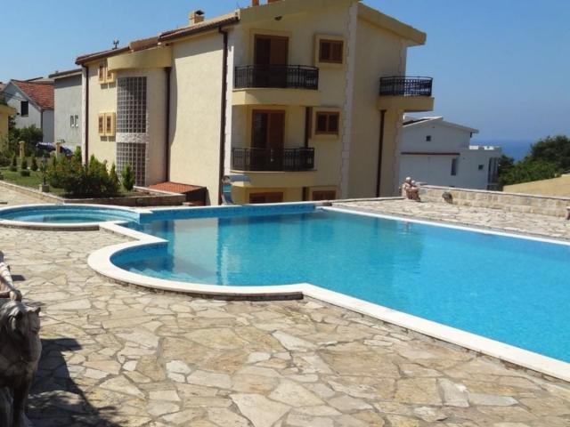 Villa in Shušanj, Bar, near the Adria Hotel, 500 meters from the sea