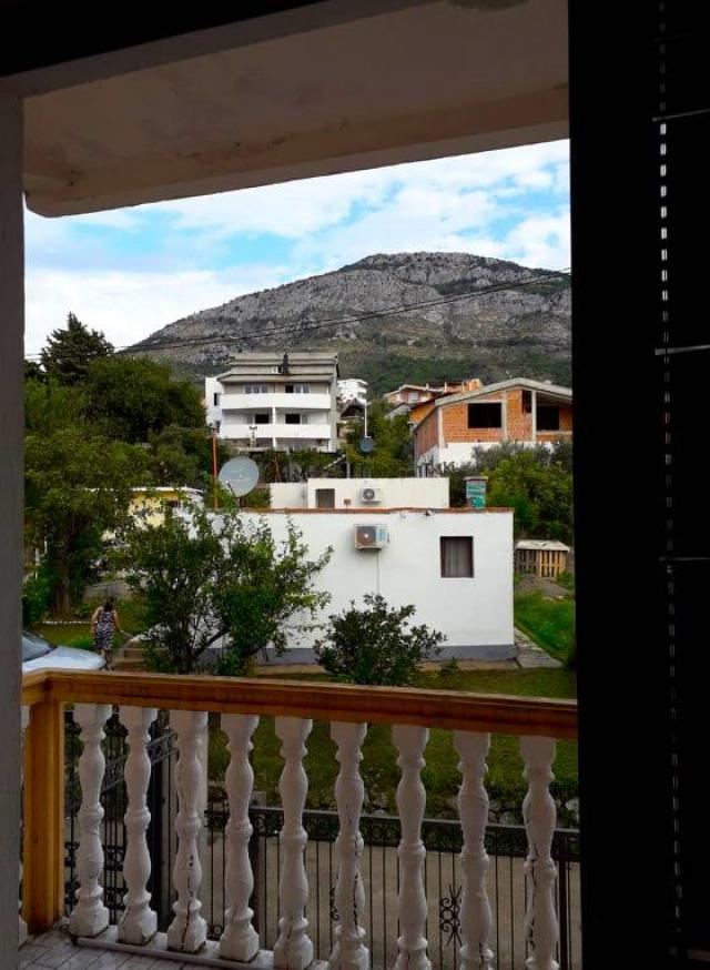 In the city of Bar, in the Shushan district, a large house is for sale. 