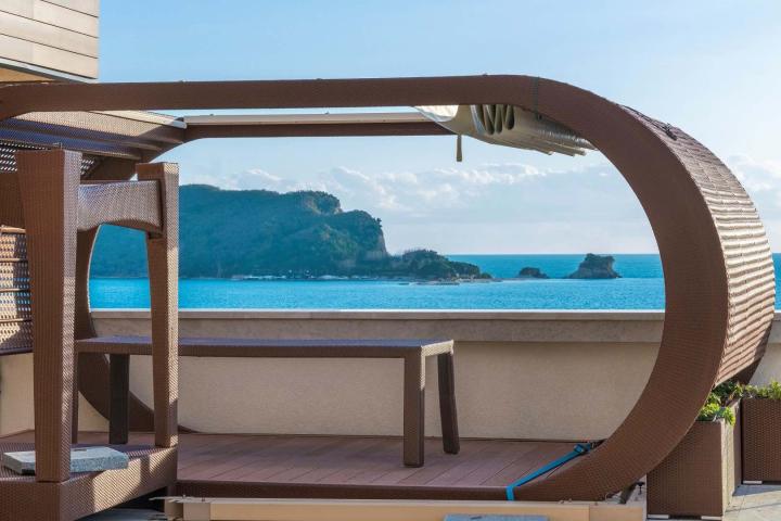 For sale exclusive penthouse with swimming pool and panoramic sea view in Budva!