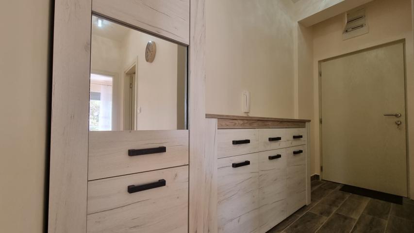 Apartment with spacious terrace and garage space, Becici