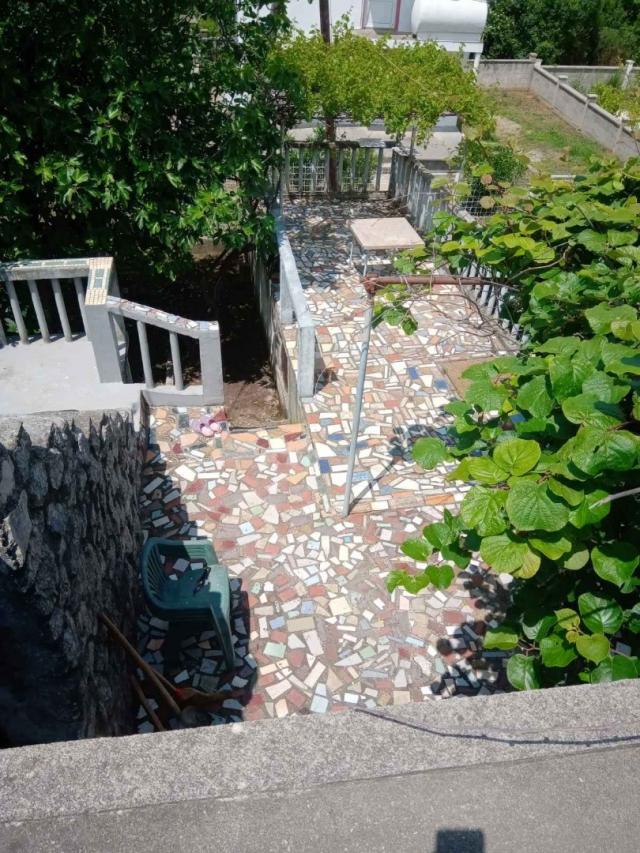 Legal house in a quiet and picturesque place in Utekha